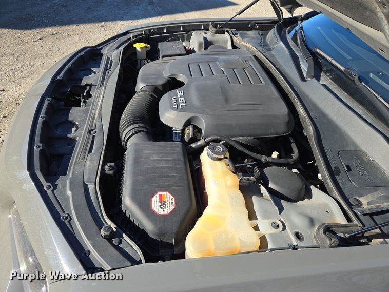 image for item EN8680 2018 Chrysler 300 S 