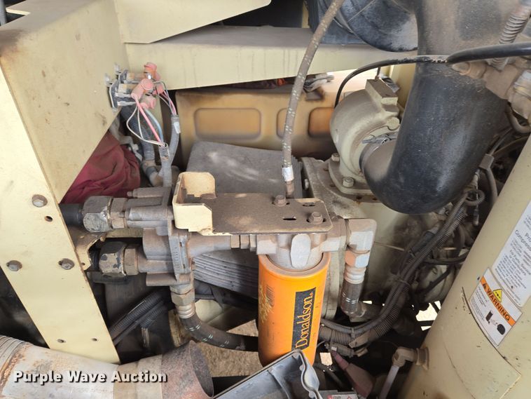 image for item EO0612 2013 Doosan VHP400WJD-FX-T3 air compressor