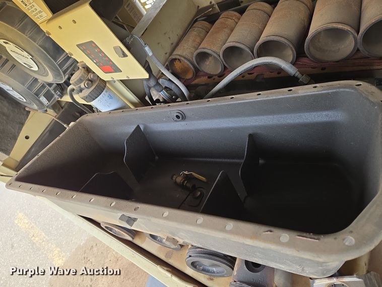 image for item EO0612 2013 Doosan VHP400WJD-FX-T3 air compressor