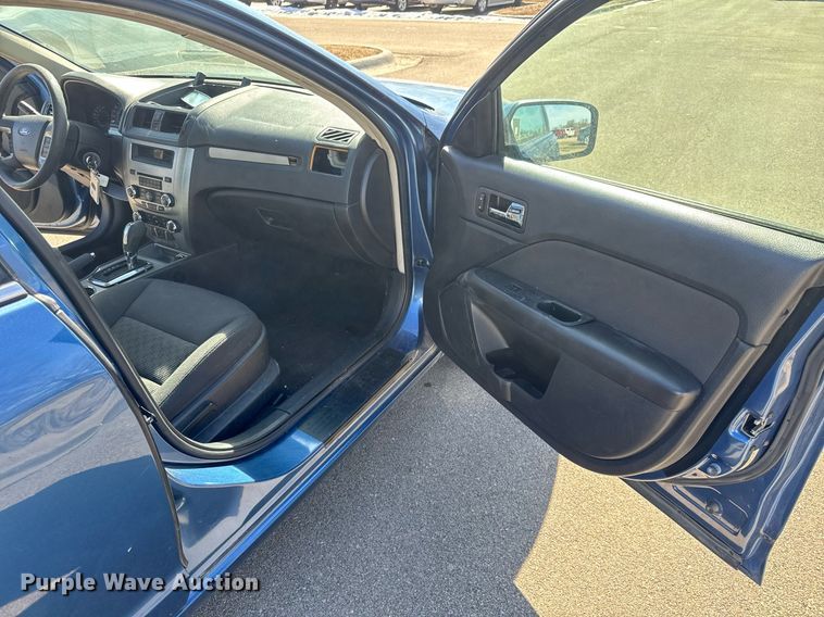 image for item EQ1077 2010 Ford Fusion 
