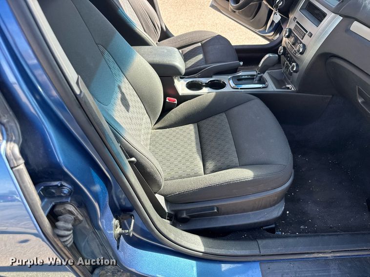 image for item EQ1077 2010 Ford Fusion 