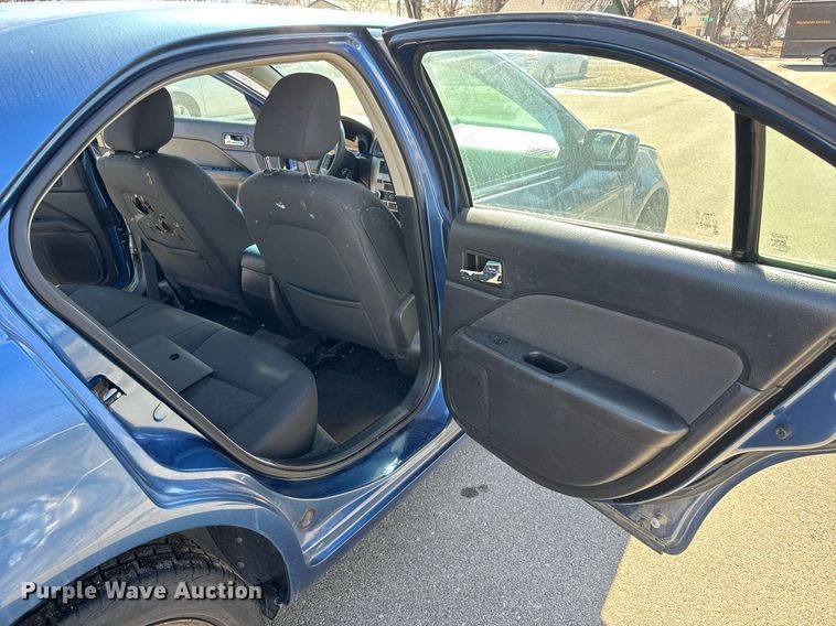 image for item EQ1077 2010 Ford Fusion 