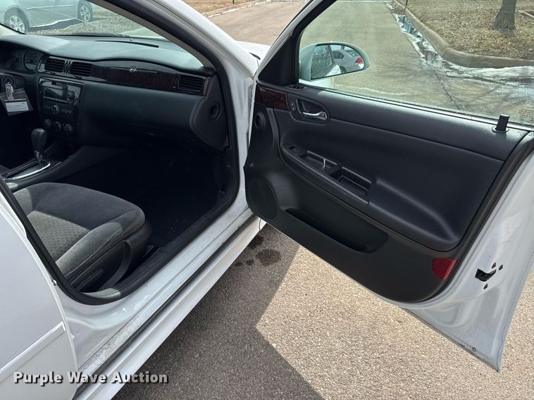 image for item EQ1082 2013 Chevrolet Impala LS 