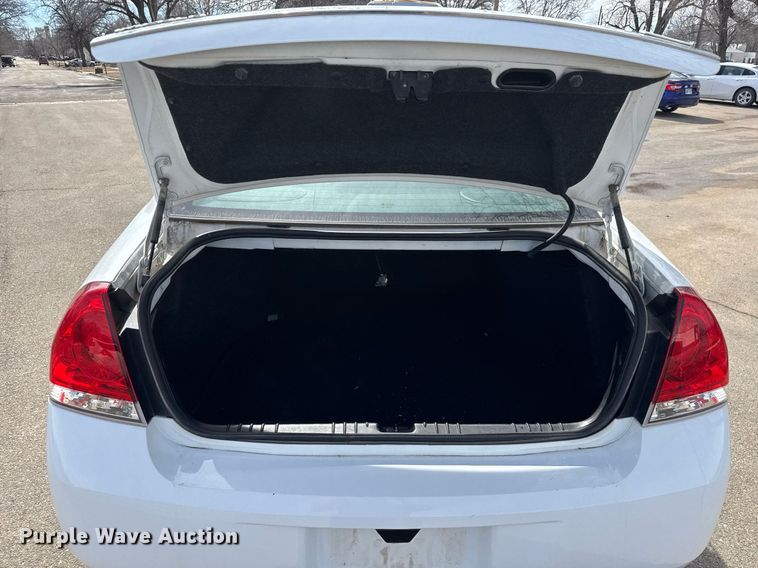 image for item EQ1084 2011 Chevrolet Impala LS 