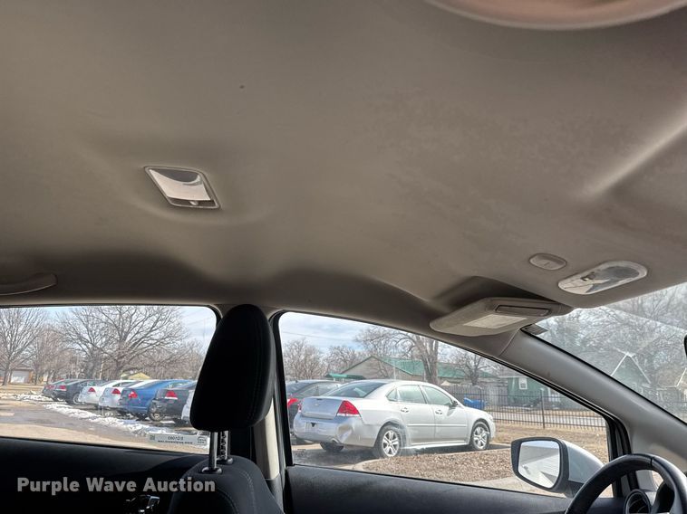 image for item EQ1085 2015 Nissan Versa Note 