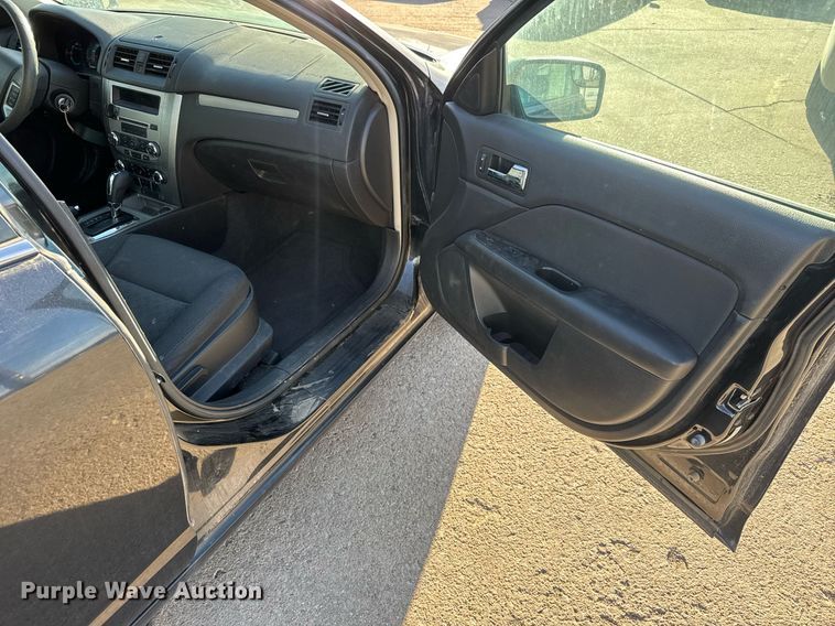 image for item EQ1110 2012 Ford Fusion 