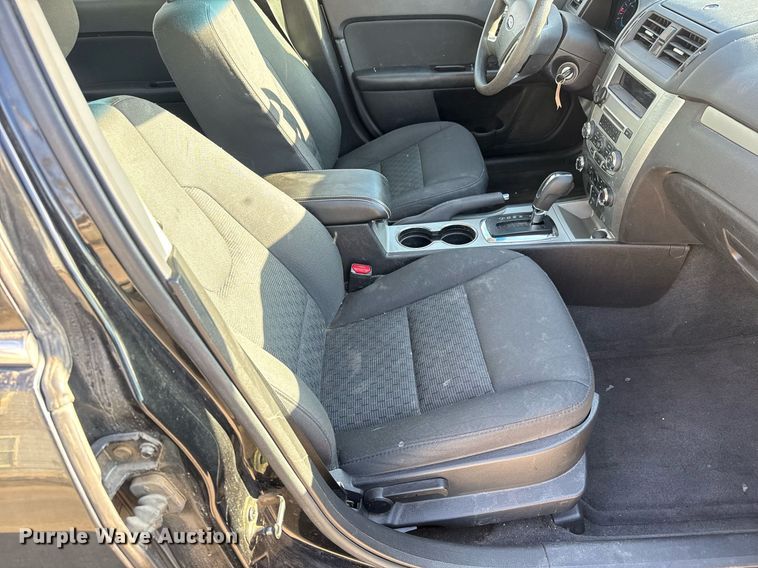 image for item EQ1110 2012 Ford Fusion 