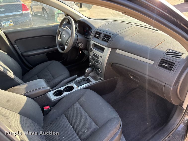 image for item EQ1110 2012 Ford Fusion 