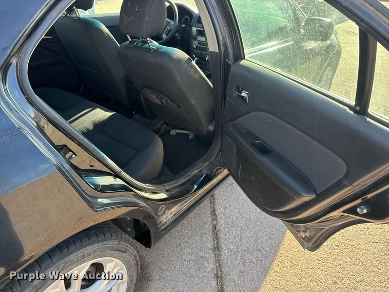 image for item EQ1110 2012 Ford Fusion 