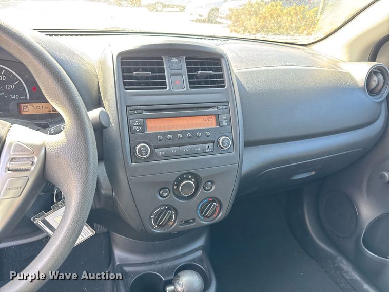 image for item EQ1112 2016 Nissan Versa 