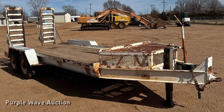 image for item EQ1115 1997 Towmaster T-18 equipment trailer
