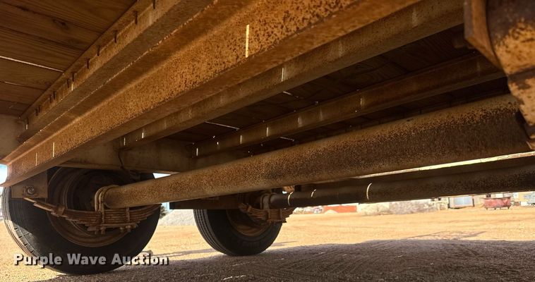 image for item EQ1115 1997 Towmaster T-18 equipment trailer