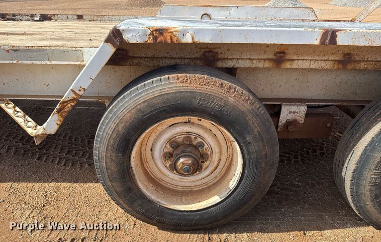 image for item EQ1115 1997 Towmaster T-18 equipment trailer