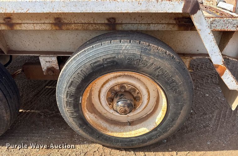 image for item EQ1115 1997 Towmaster T-18 equipment trailer