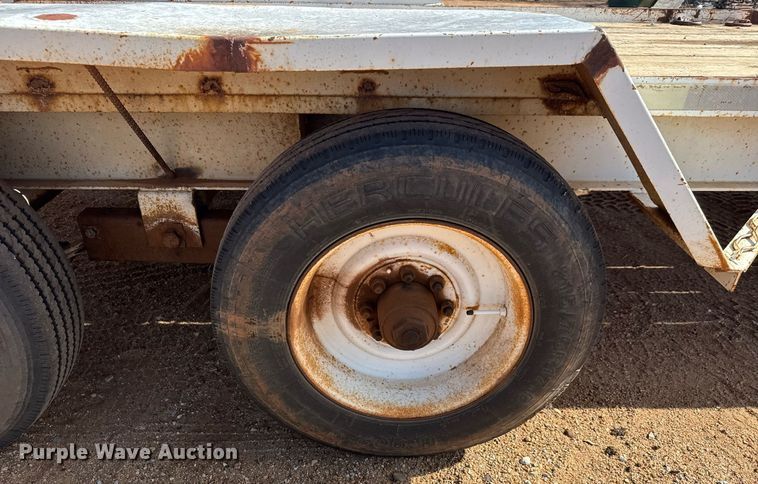 image for item EQ1115 1997 Towmaster T-18 equipment trailer