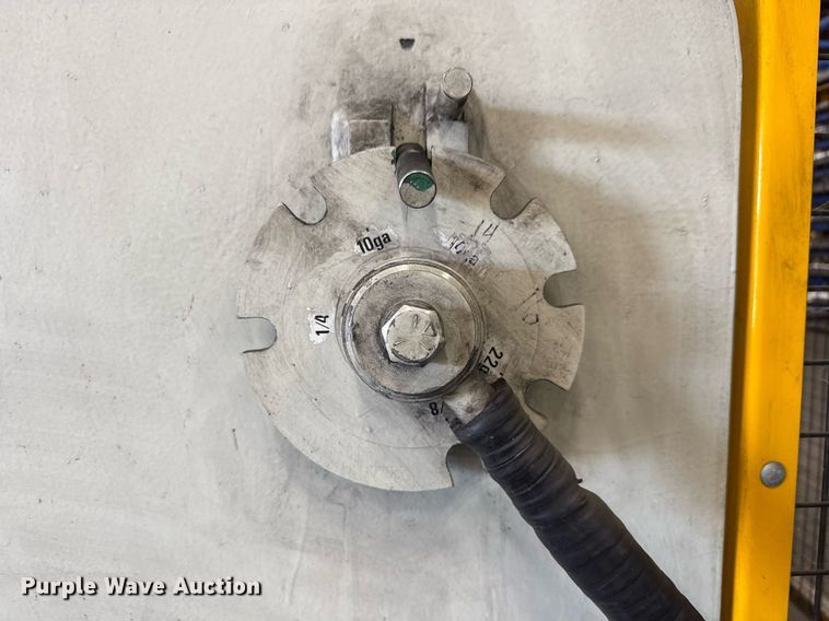 image for item EQ1117 1991 Accurshear 837512 shear