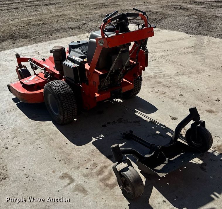 image for item EQ1128 2005 Husqvana WHF5219 ZTR lawn mower