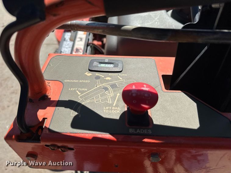 image for item EQ1128 2005 Husqvana WHF5219 ZTR lawn mower