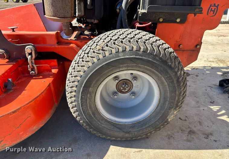 image for item EQ1128 2005 Husqvana WHF5219 ZTR lawn mower