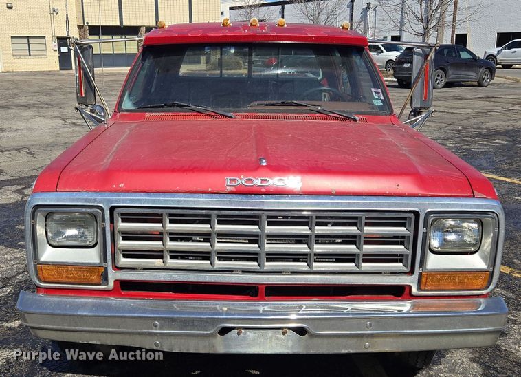 image for item EQ3994 1984 Dodge Ram 350 Royal SE Crew Cab pickup truck