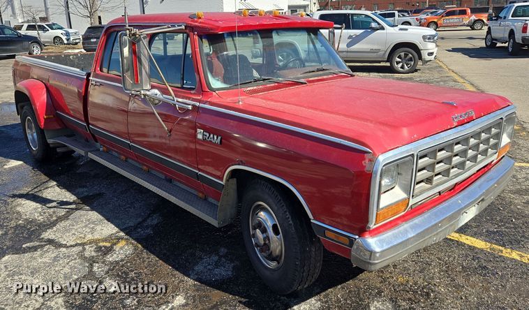 image for item EQ3994 1984 Dodge Ram 350 Royal SE Crew Cab pickup truck