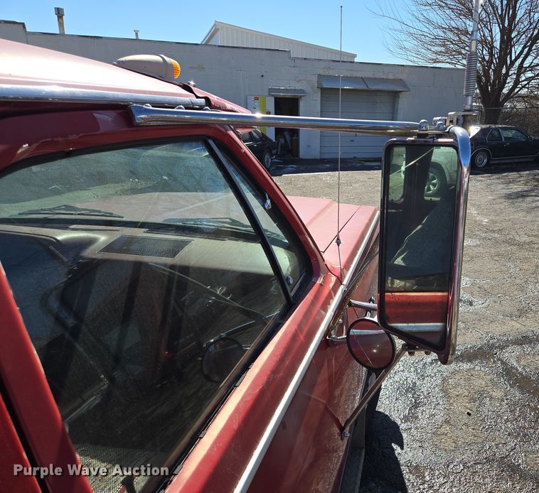 image for item EQ3994 1984 Dodge Ram 350 Royal SE Crew Cab pickup truck