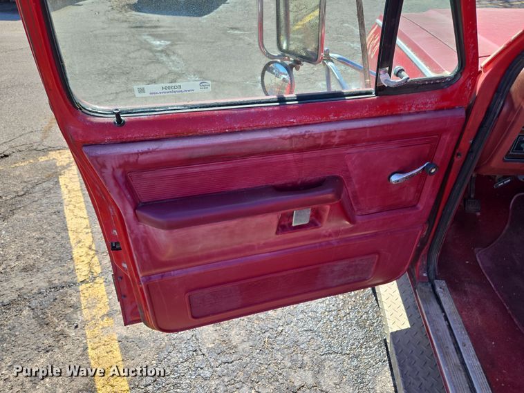 image for item EQ3994 1984 Dodge Ram 350 Royal SE Crew Cab pickup truck