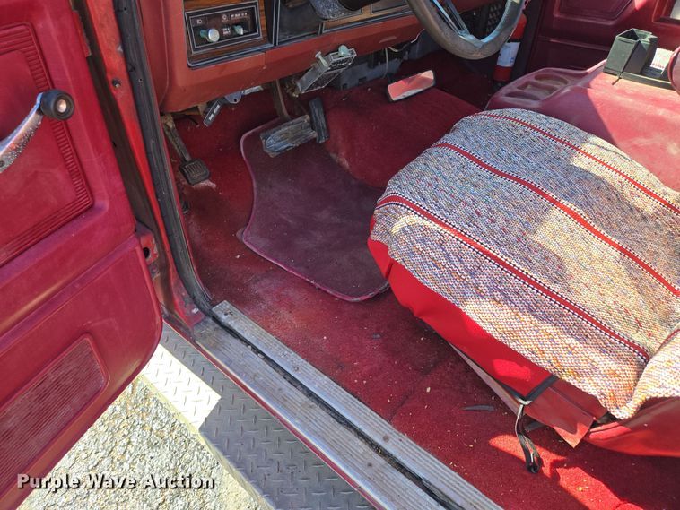 image for item EQ3994 1984 Dodge Ram 350 Royal SE Crew Cab pickup truck