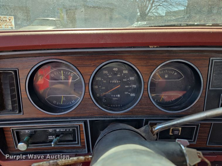 image for item EQ3994 1984 Dodge Ram 350 Royal SE Crew Cab pickup truck