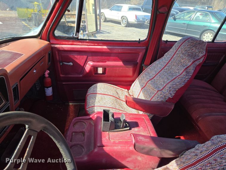 image for item EQ3994 1984 Dodge Ram 350 Royal SE Crew Cab pickup truck