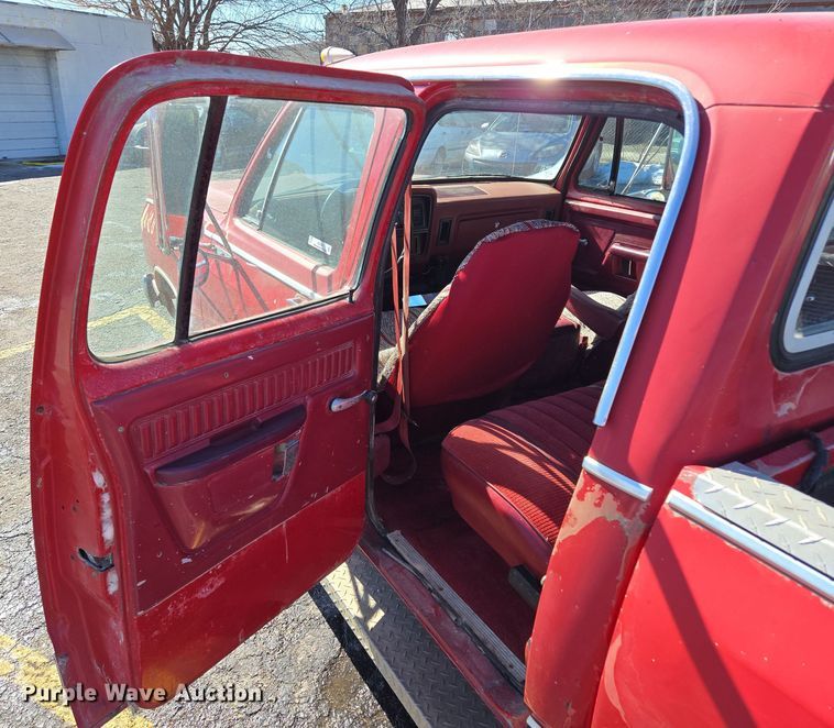 image for item EQ3994 1984 Dodge Ram 350 Royal SE Crew Cab pickup truck