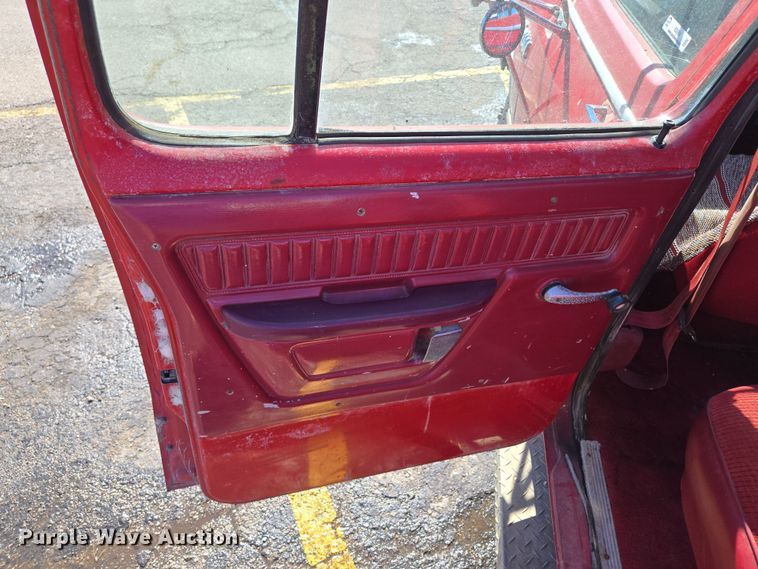 image for item EQ3994 1984 Dodge Ram 350 Royal SE Crew Cab pickup truck