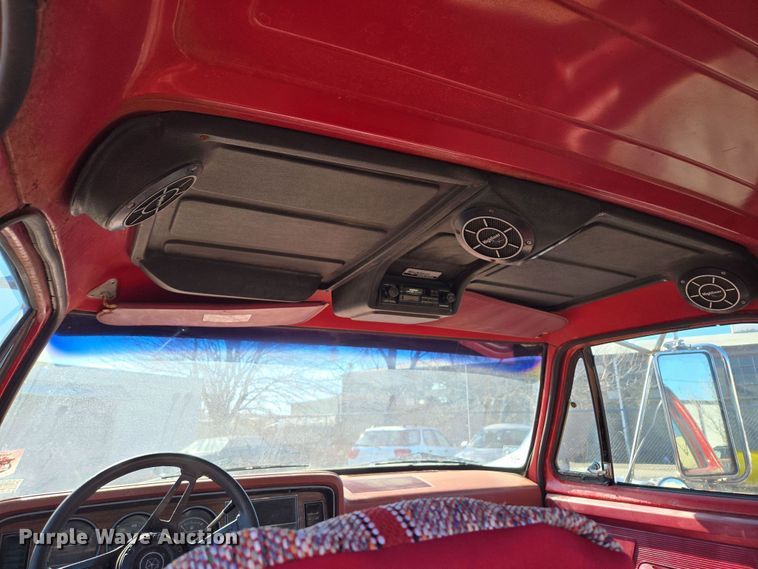 image for item EQ3994 1984 Dodge Ram 350 Royal SE Crew Cab pickup truck