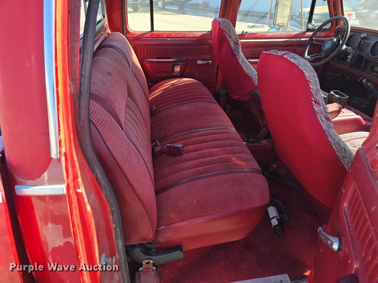 image for item EQ3994 1984 Dodge Ram 350 Royal SE Crew Cab pickup truck