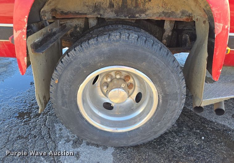 image for item EQ3994 1984 Dodge Ram 350 Royal SE Crew Cab pickup truck