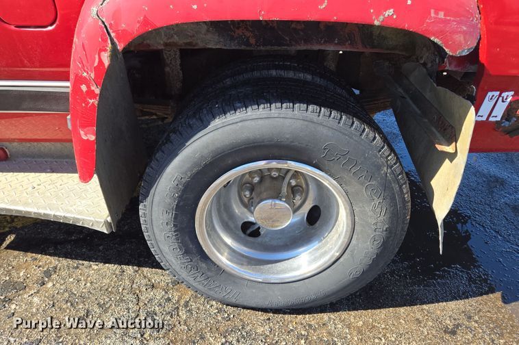 image for item EQ3994 1984 Dodge Ram 350 Royal SE Crew Cab pickup truck