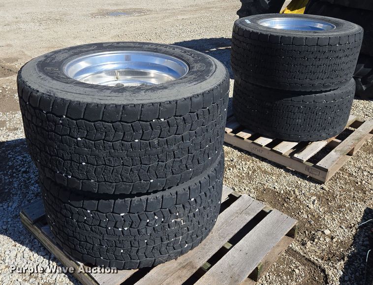 image for item EQ6737 (4) Alcoa tires and wheels