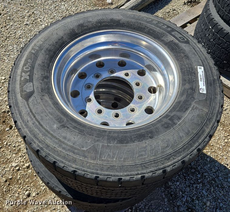 image for item EQ6737 (4) Alcoa tires and wheels