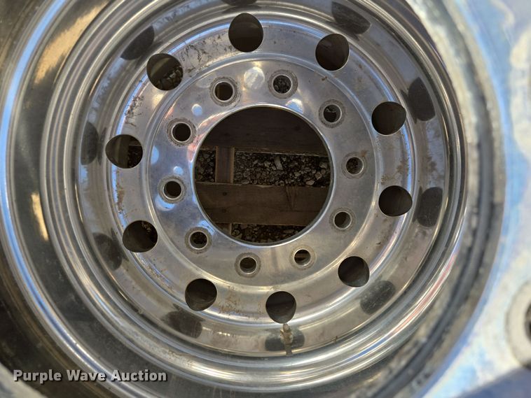 image for item EQ6737 (4) Alcoa tires and wheels