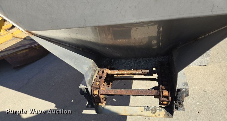 image for item EQ6738 SaltDogg  1400601SS spreader