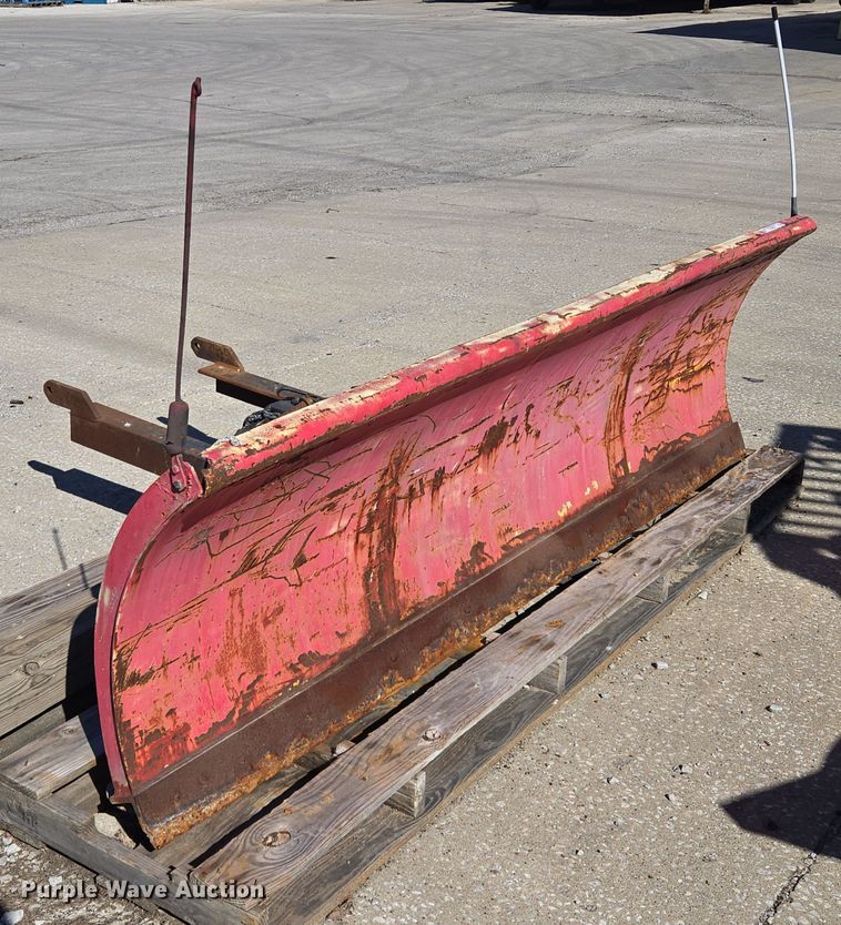 image for item EQ6743 9' W snow plow