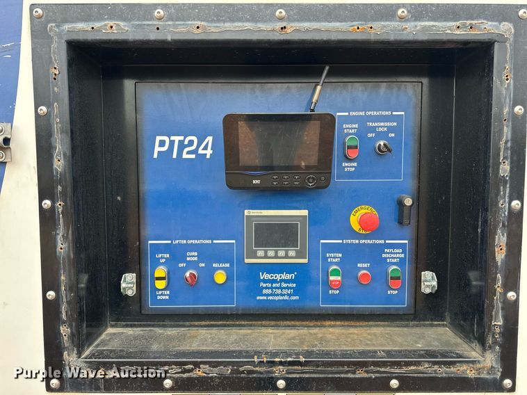 image for item ER4989 2019 Freightliner M2 paper shredder truck