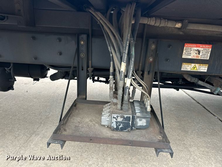 image for item ER4989 2019 Freightliner M2 paper shredder truck