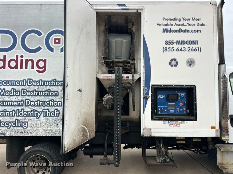 image for item ER4989 2019 Freightliner M2 paper shredder truck