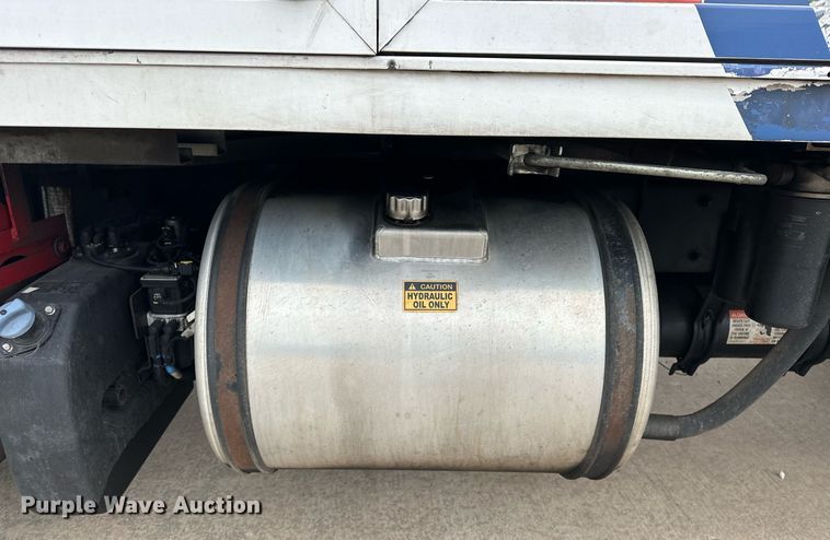 image for item ER4989 2019 Freightliner M2 paper shredder truck