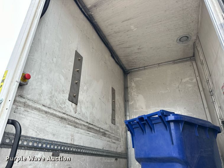 image for item ER4989 2019 Freightliner M2 paper shredder truck