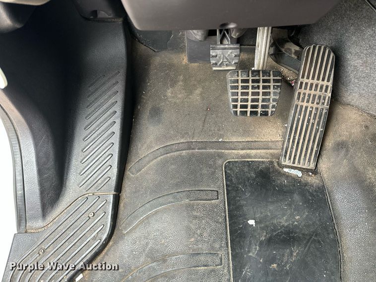 image for item ER4989 2019 Freightliner M2 paper shredder truck