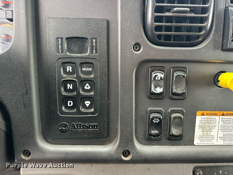 image for item ER4989 2019 Freightliner M2 paper shredder truck