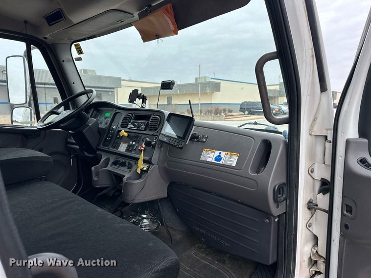 image for item ER4989 2019 Freightliner M2 paper shredder truck