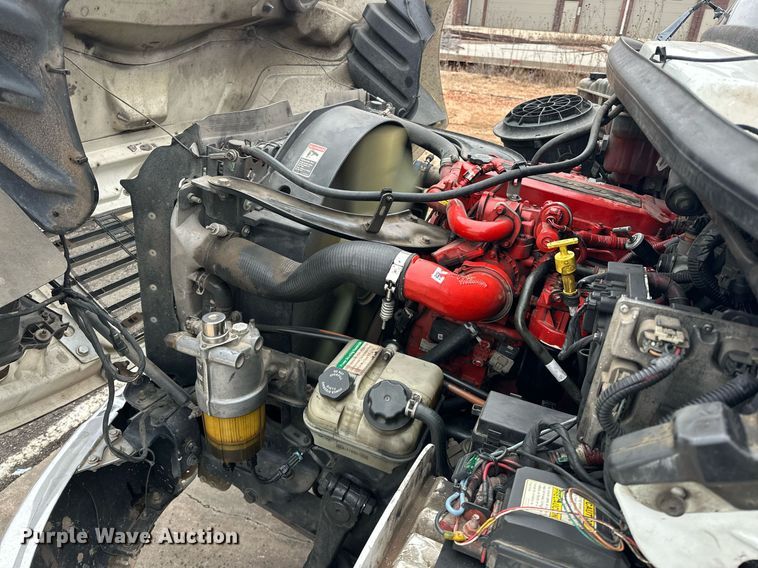 image for item ER4989 2019 Freightliner M2 paper shredder truck